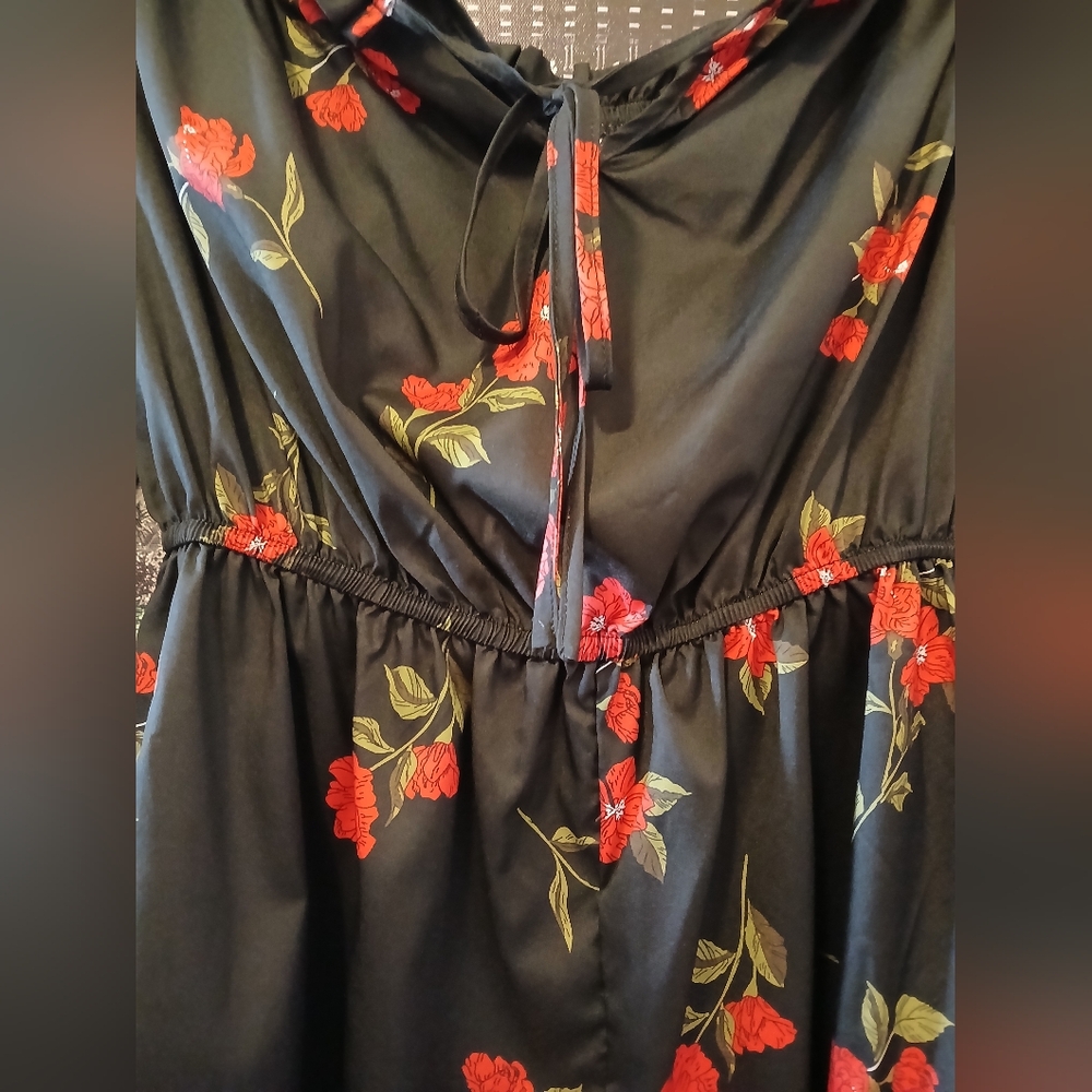 SHEIN BLACK AND RED ROMPER - Picture 8 of 10